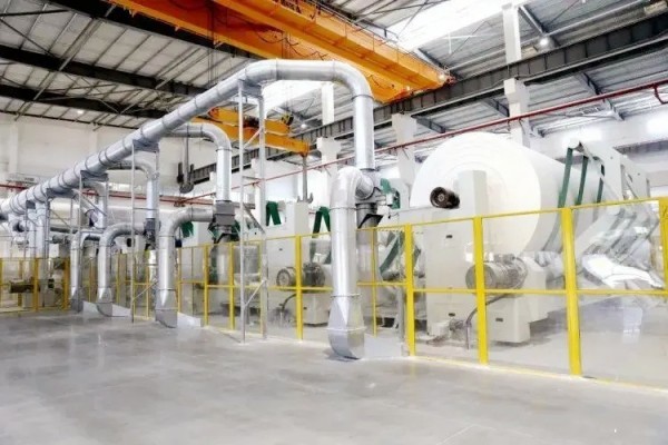 衛(wèi)生紙生產(chǎn)現(xiàn)場(chǎng)